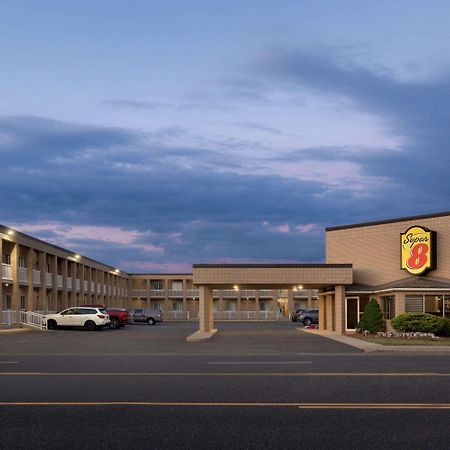 Super 8 By Wyndham Windsor/Dougall Exterior foto