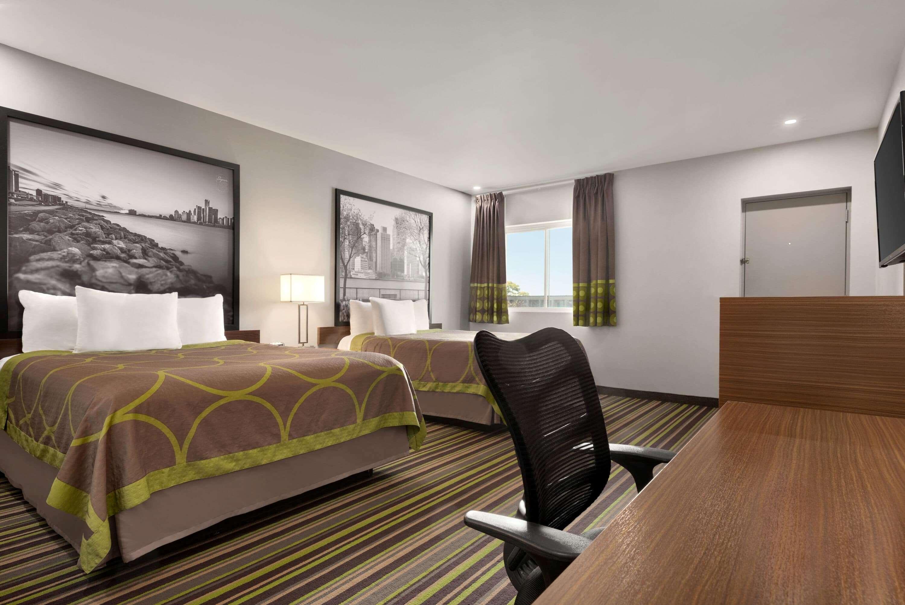 Super 8 By Wyndham Windsor/Dougall Exterior foto