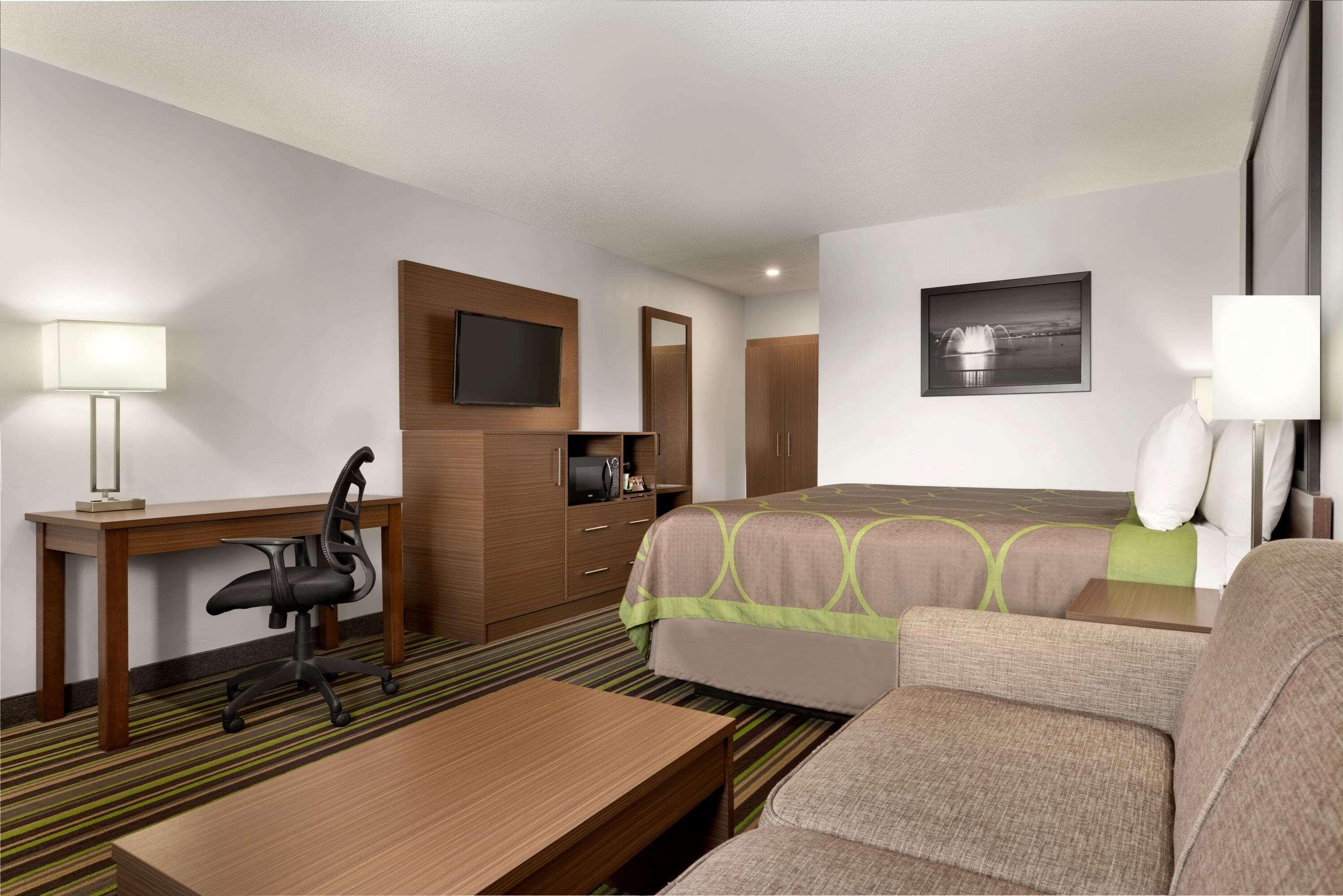 Super 8 By Wyndham Windsor/Dougall Exterior foto